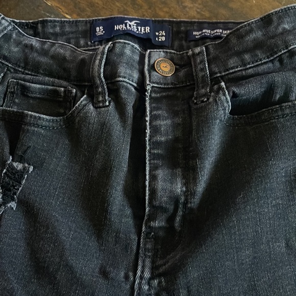 Gently used girls Black Hollister Jeans - Picture 2 of 11